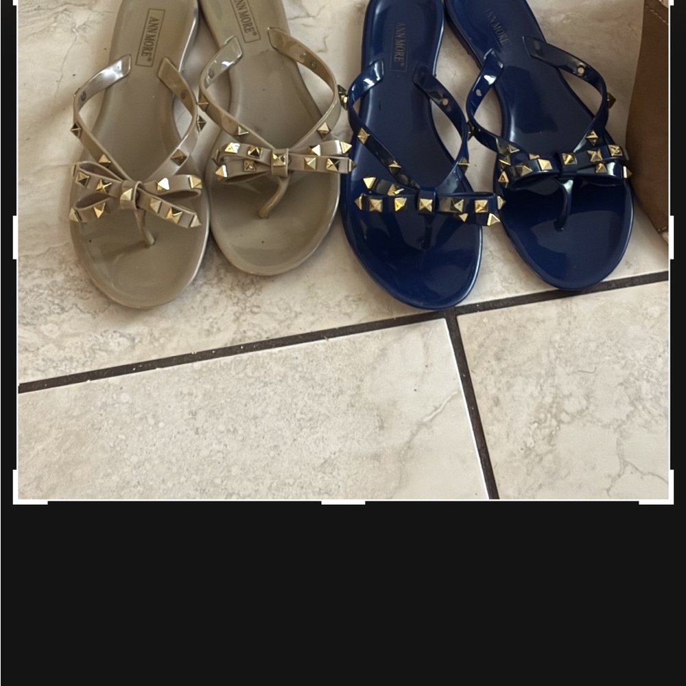 Stylish Women's Sandals with Studded Bow